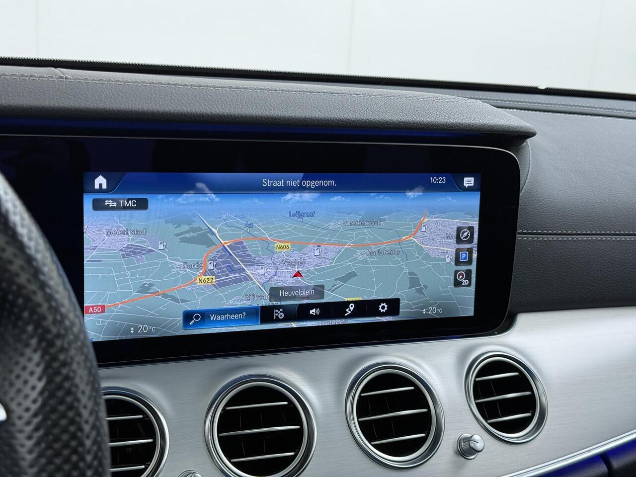 Mercedes-Benz E-estate 300 de AMG Line Facelift Panoramadak Sfeer verlichting