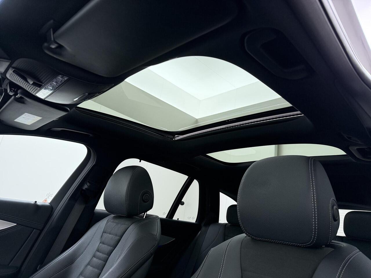 Mercedes-Benz E-estate 300 de AMG Line Facelift Panoramadak Sfeer verlichting