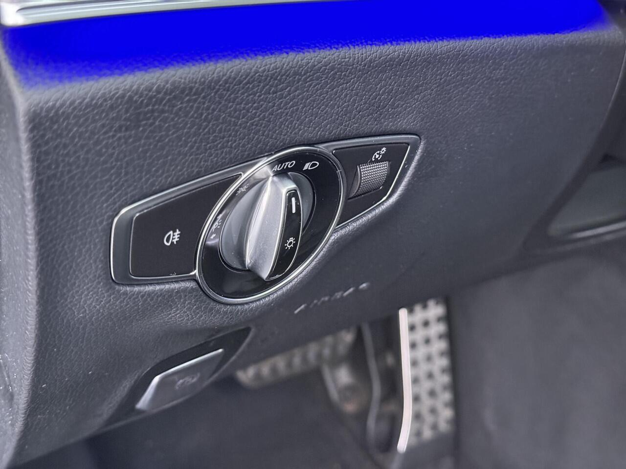 Mercedes-Benz E-estate 300 de AMG Line Facelift Panoramadak Sfeer verlichting