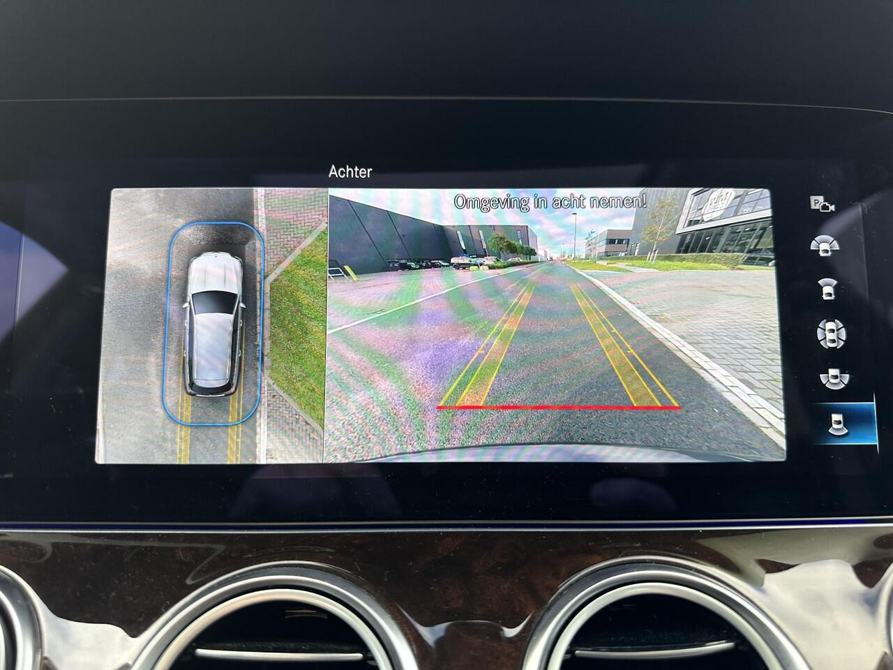 Mercedes-Benz E-estate 300 e AMG Line Leder, Schuifdak, 360 camera, Widescreen, ambilight