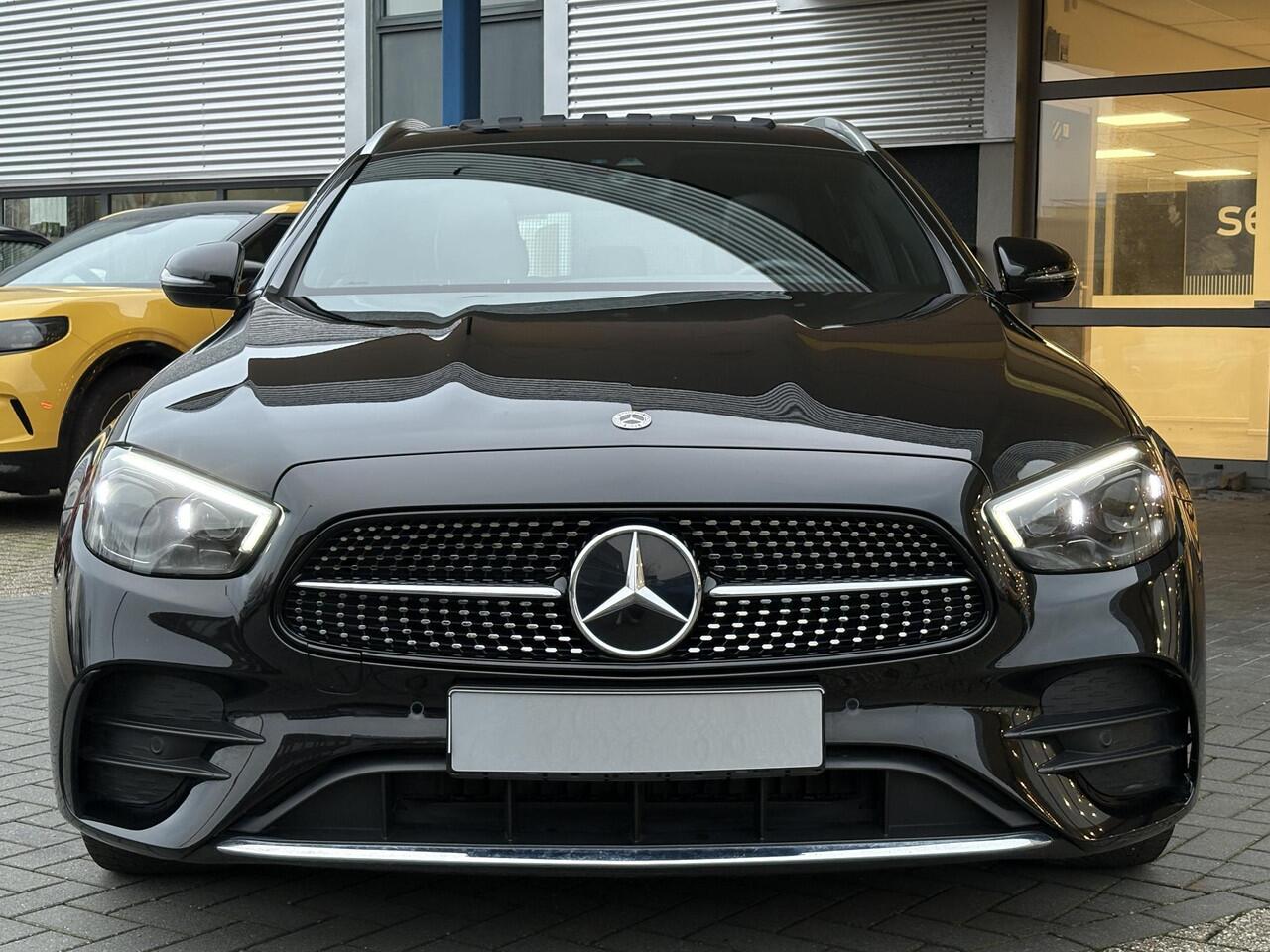 Mercedes-Benz E-estate 300 e AMG Line PHEV | Elek. Wegklapbare Trekhaak | Open dak | Multibeam | Stoelverwarming | Achteruitrijcamera | Adaptive Cruise Control