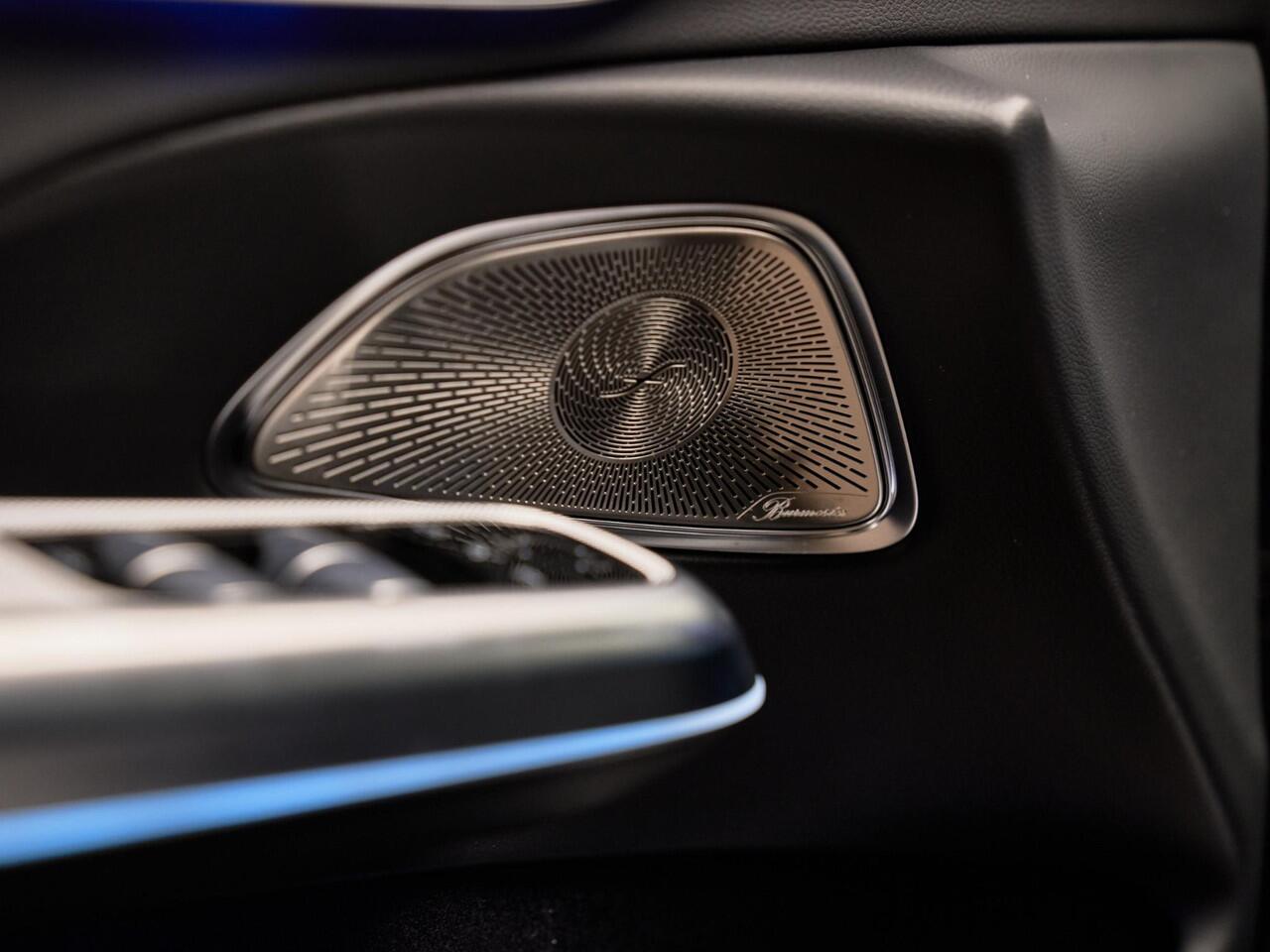 Mercedes-Benz E-estate 300 e AMG Line, pano, luchtv., Burmester, bijrijdersdisplay, 360° camera, tr.haak, ACC, keyless, dealeroh, NP97k