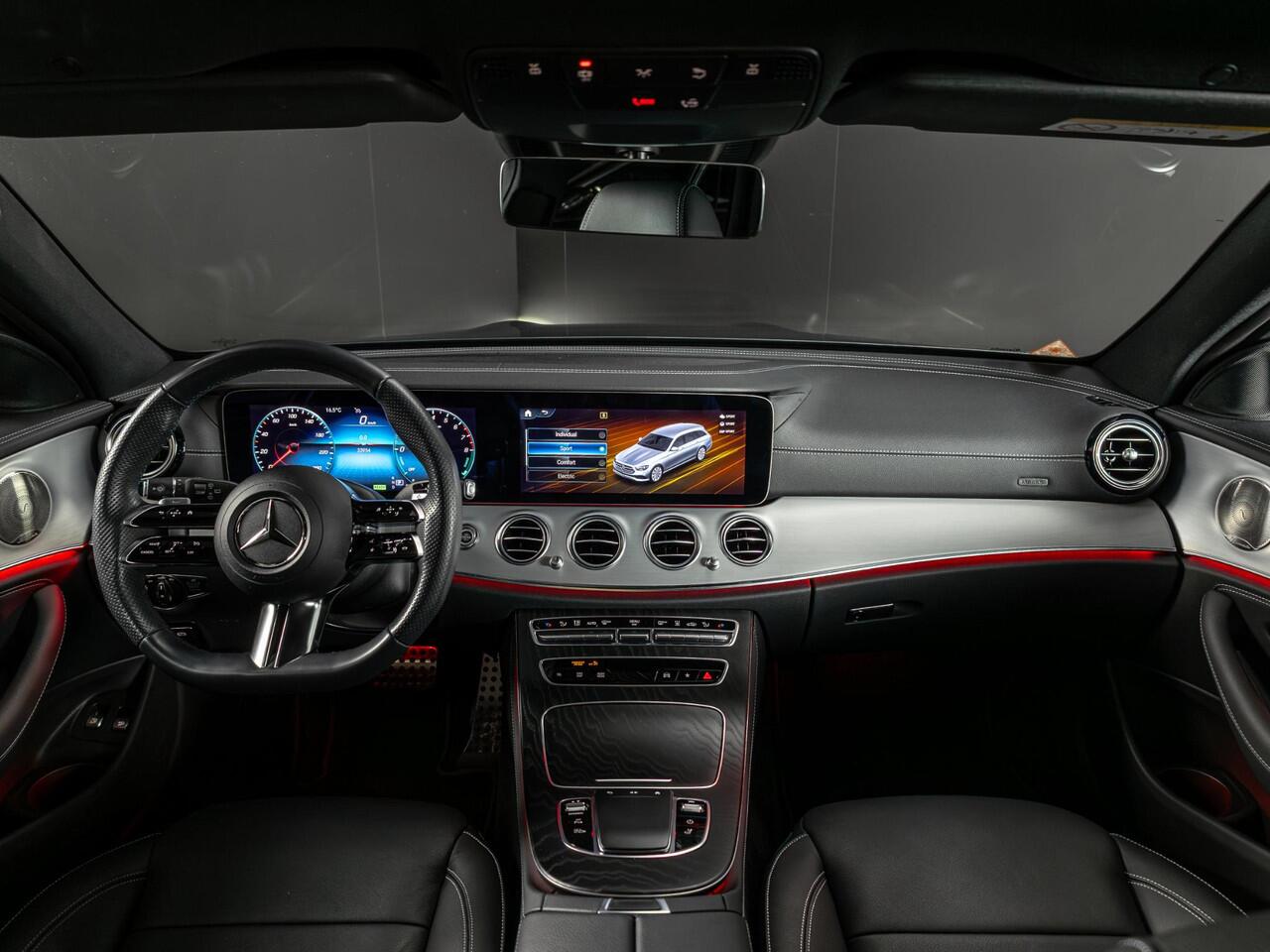 Mercedes-Benz E-estate 300 e AMG Line Panorama dak