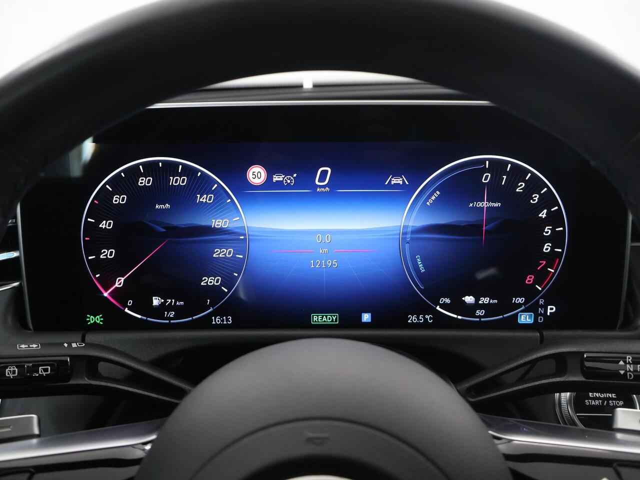 Mercedes-Benz E-estate 300 e AMG Line | Night | Panoramadak | Burmester | 20" lichtmetalen velgen | Digital Light | Sfeerverlichting |