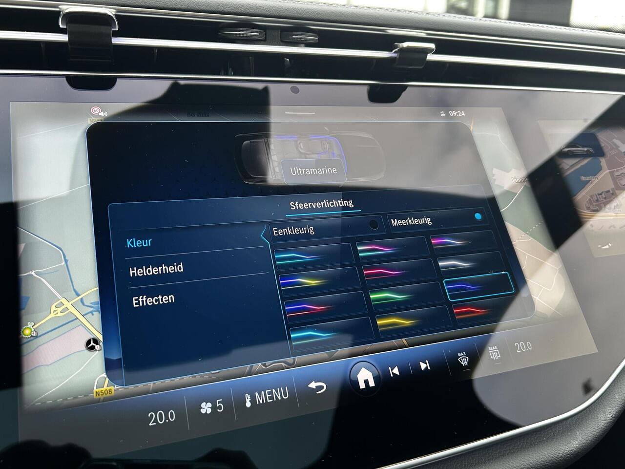 Mercedes-Benz E-estate 300 e AMG Line | Hyperscreen | Panoramadak | Stoelverwarming