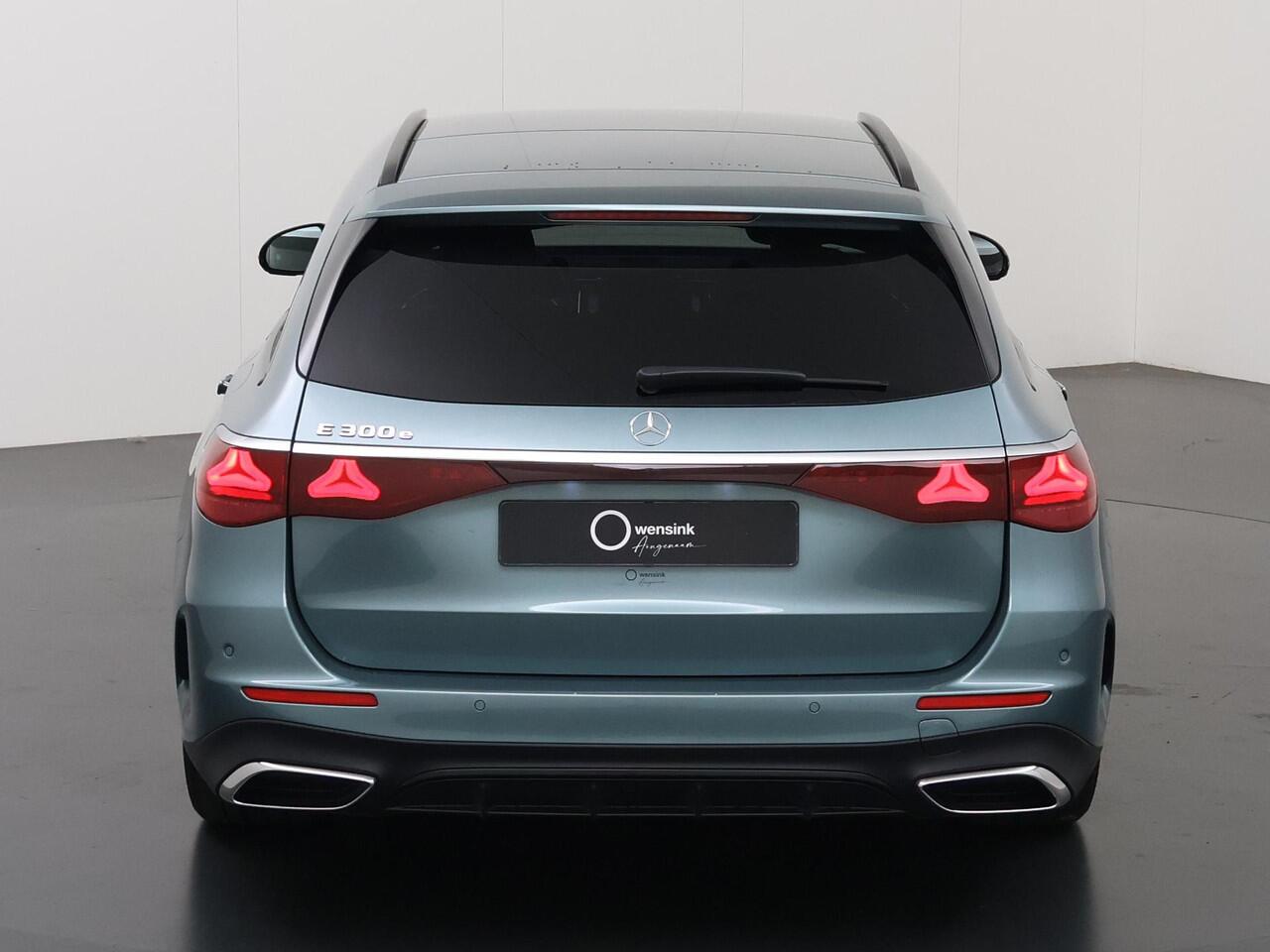 Mercedes-Benz E-estate 300 e AMG Line | Trekhaak | Memory | Digital light | 360 camera |