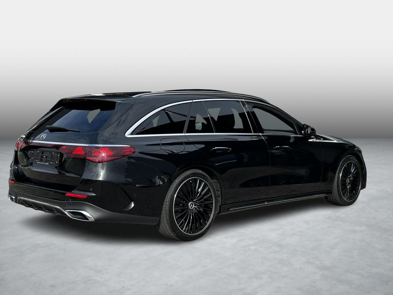 Mercedes-Benz E-estate 300 e AMG Line | Hyperscreen | Panoramadak | Stoelverwarming