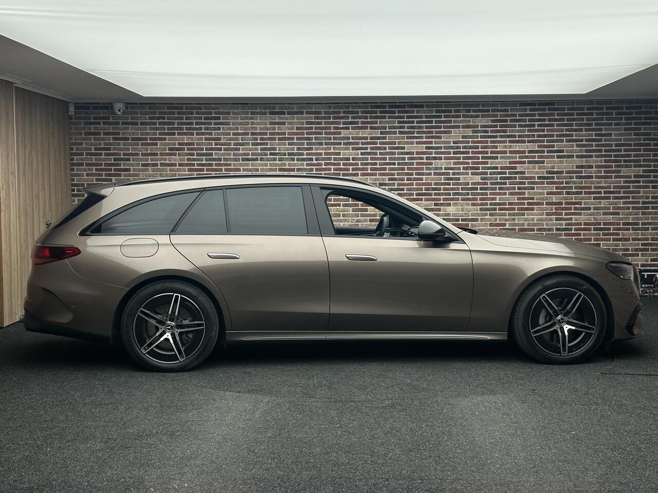 Mercedes-Benz E-estate 300 e AMG Line Burmeister Camera Sfeer Trekhaak Garantie