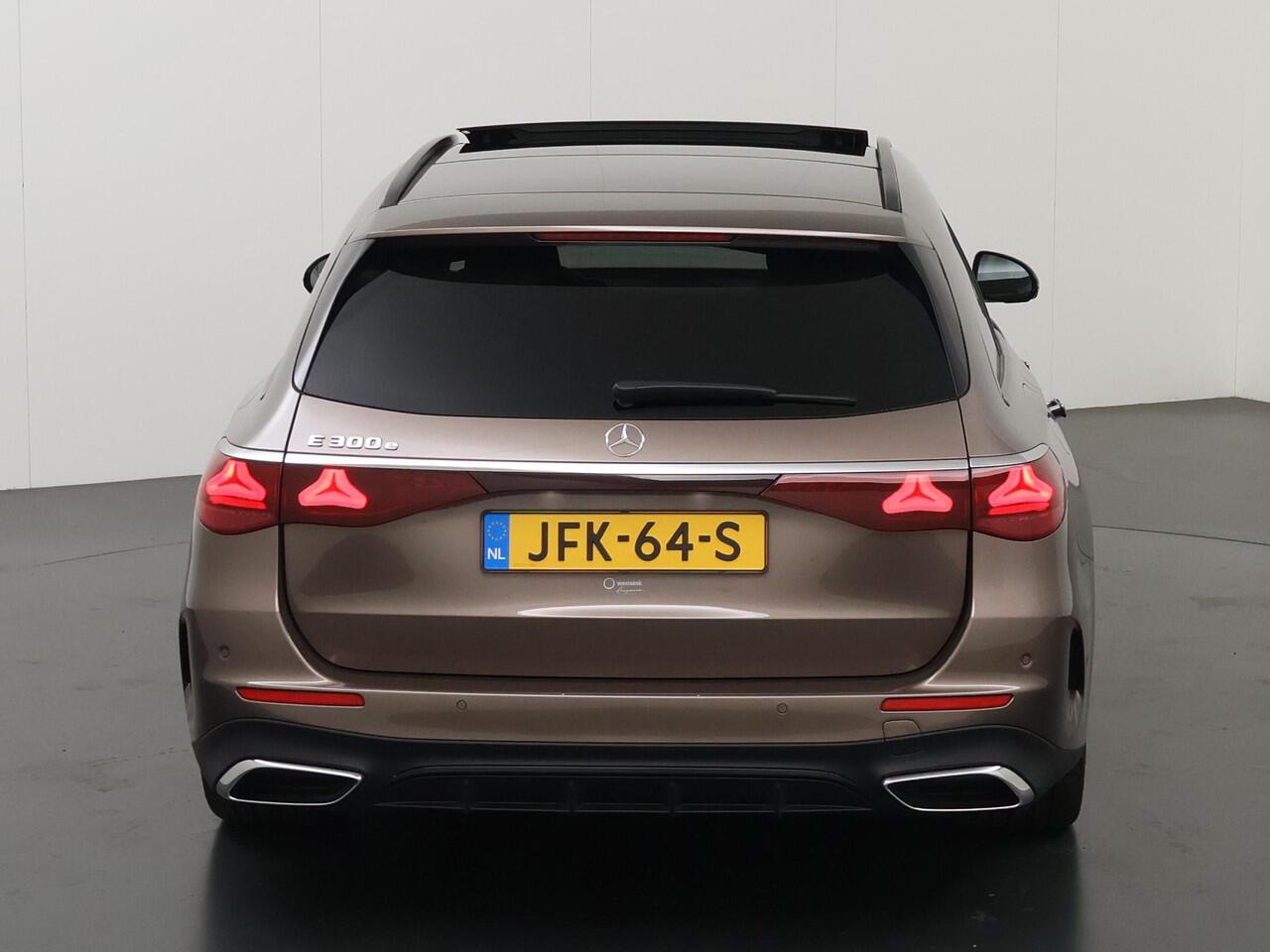 Mercedes-Benz E-estate 300 e AMG Line | Rij assistentie pakket | Trekhaak | Panoramadak | Night pakket |