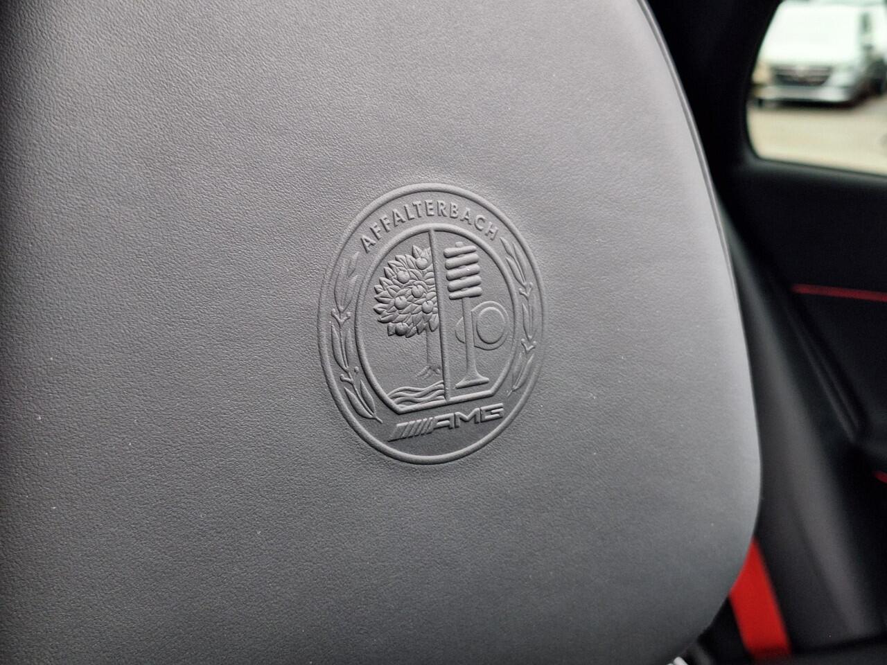 Mercedes-Benz E-estate AMG 53 HYBRID 4MATIC+ | Panoramadak | Burmester | Trekhaak | Massage stoelen incl. memory | Rijassistentiepakket | Superscreen | Head-up Display | DIGITAL LIGHT | Keyless-GO | Elektrische achterklep