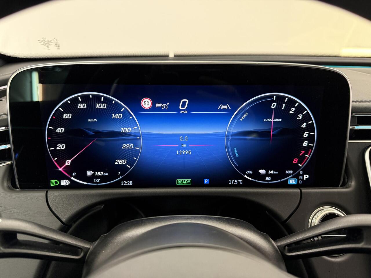 Mercedes-Benz E-estate 300 e AMG Line | Premium | Panoramadak | 20 inch | Trekhaak | Night pakket |