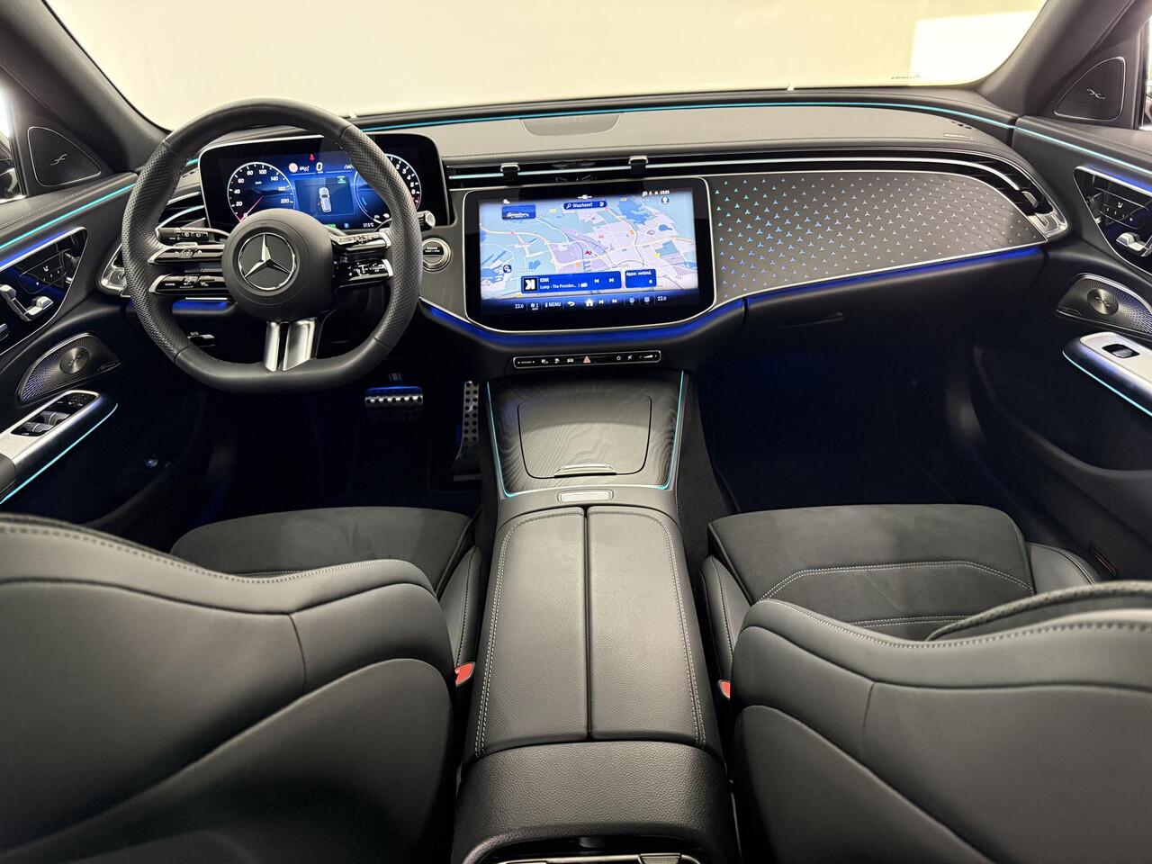 Mercedes-Benz E-estate 300 e AMG Line | Premium | Panoramadak | 20 inch | Trekhaak | Night pakket |