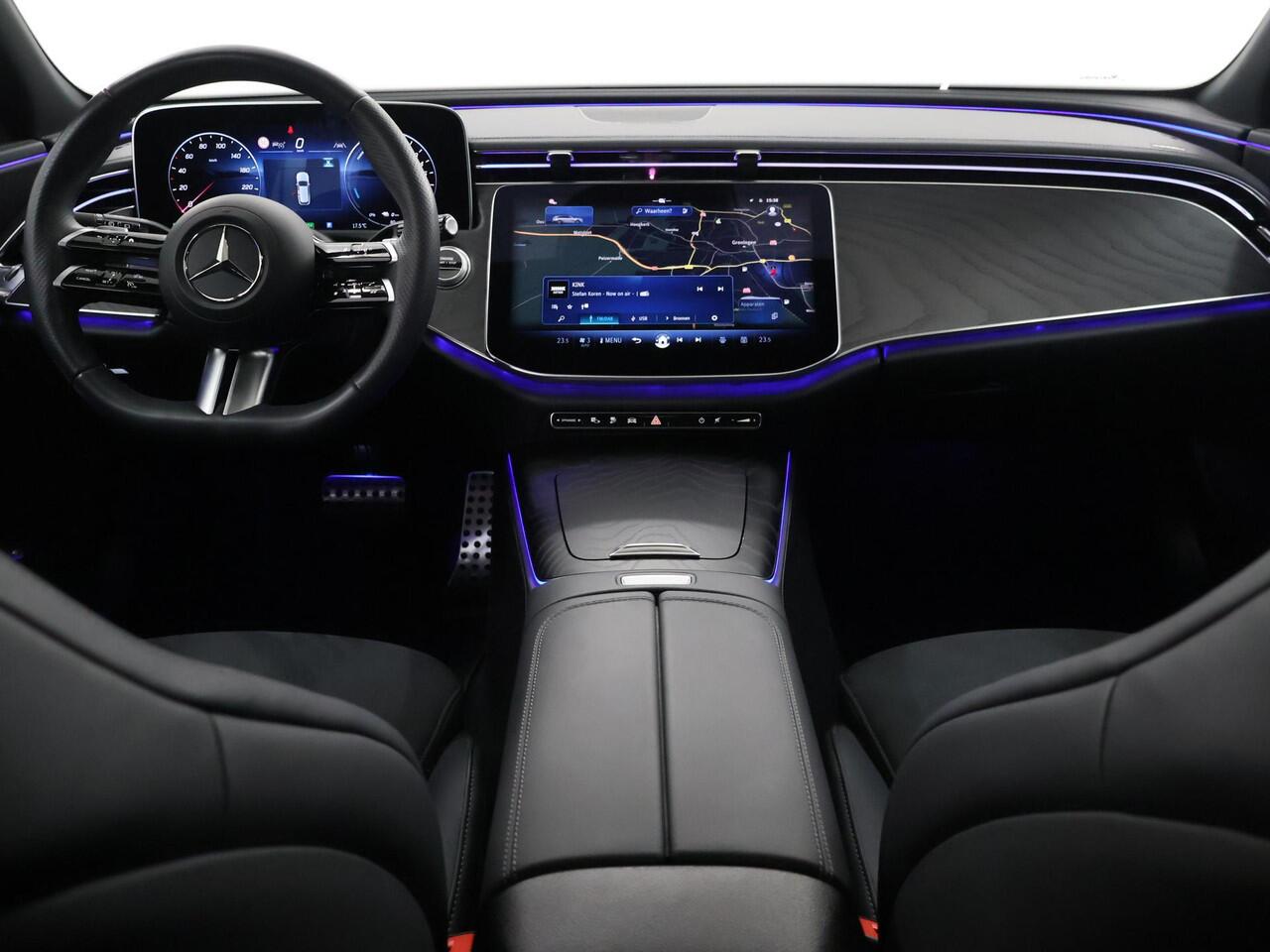 Mercedes-Benz E-estate 300 e AMG Line | AMG | Panoramadak | Trekhaak | Night pakket | Stoelverwarming |