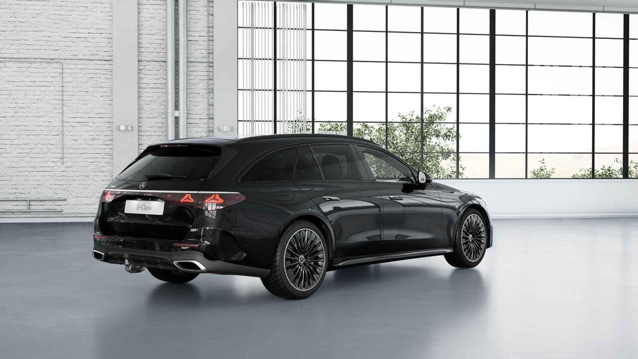 Mercedes-Benz E-estate 300 e AMG Line | Night | Panoramadak | Premium | Rij assistentiepakket plus | Burmester | 20 inch | Trekhaak |