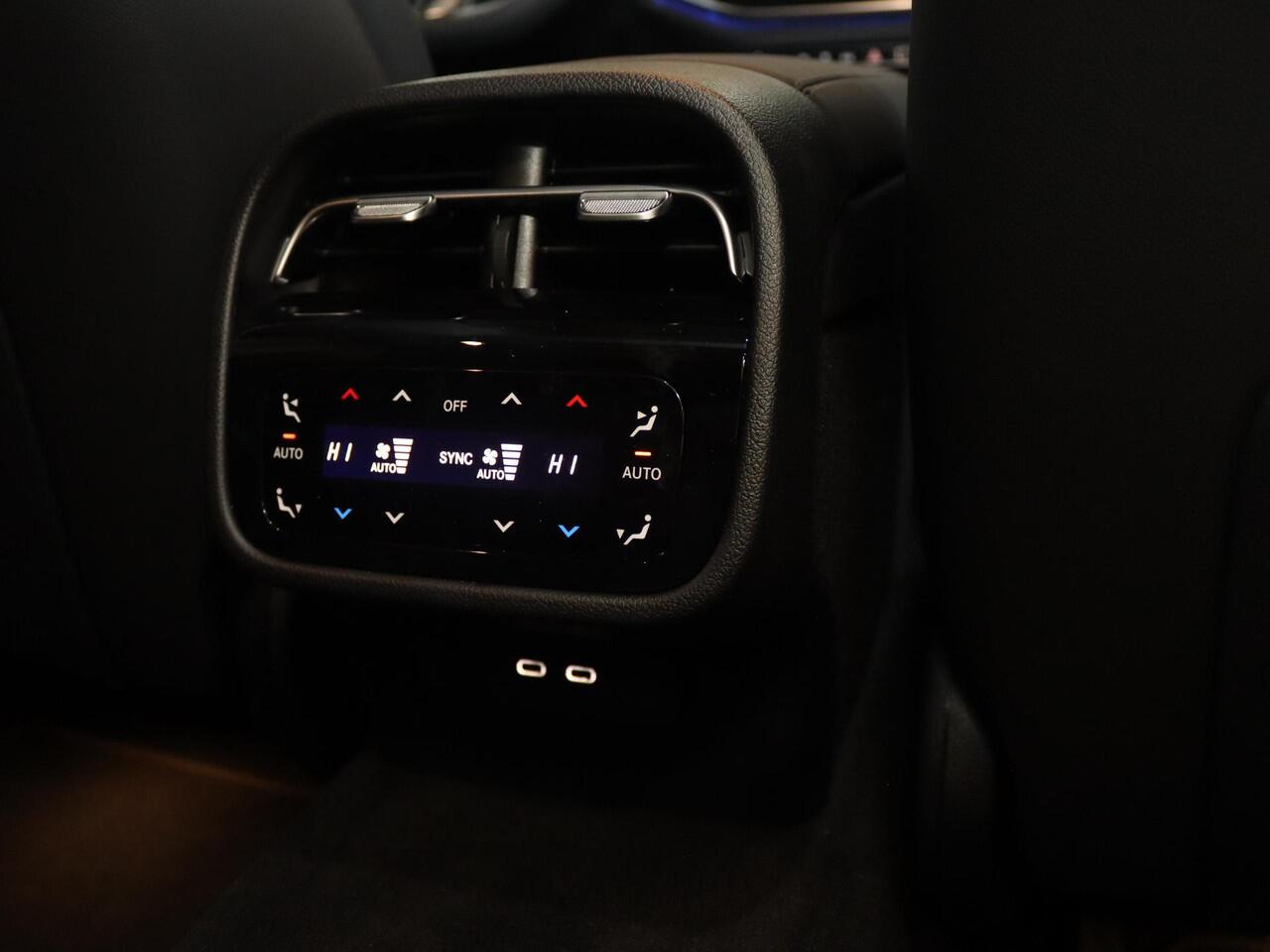 Mercedes-Benz E-estate 300e Sport Edition | Panoramaschuifdak | Premium Plus | Night | Rijassistentiepakket Plus | Stoelventilatie | Burmester