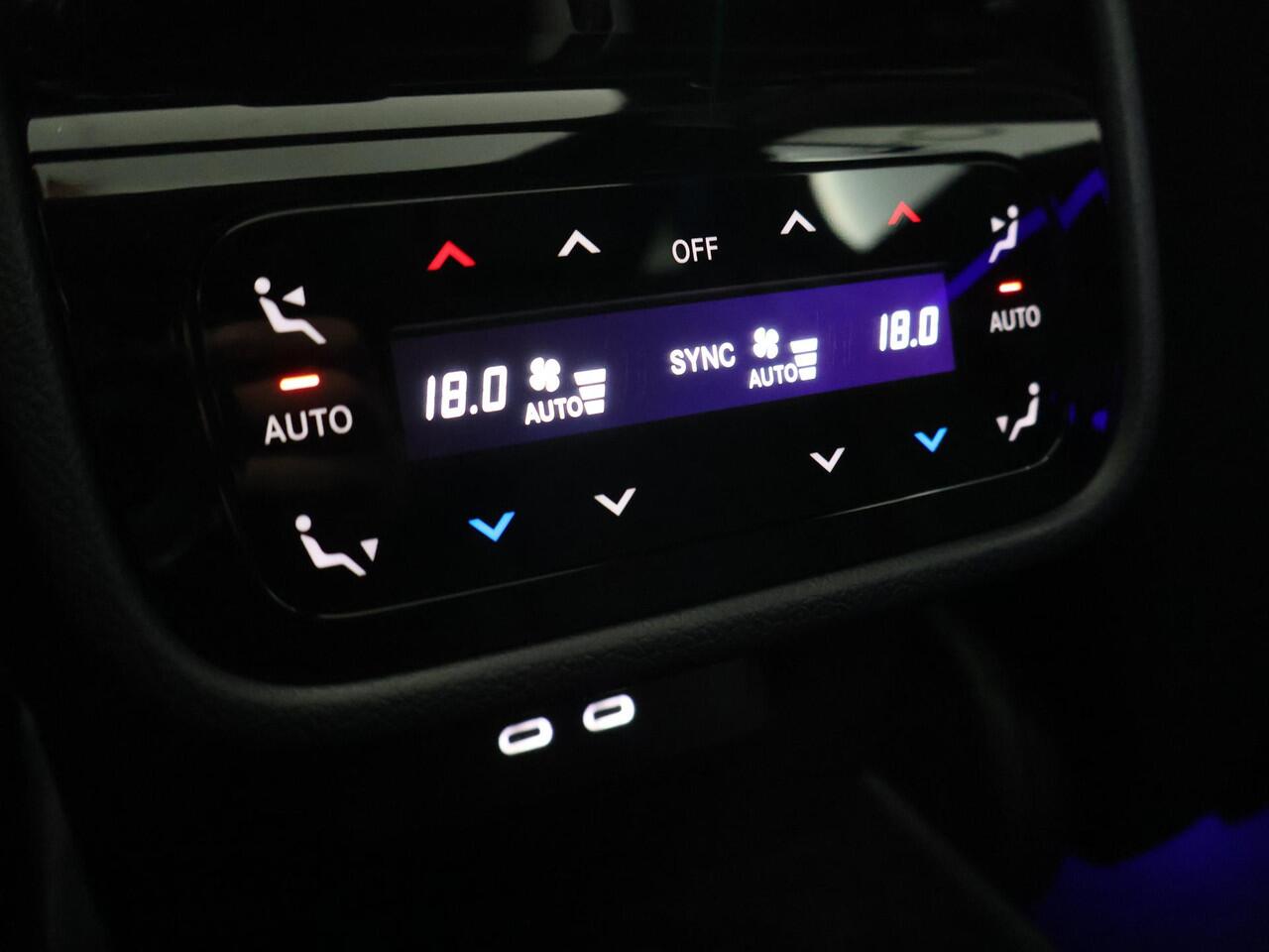 Mercedes-Benz E-estate 300 e Sport Edition | Rijassistentie pakket plus | Panorama dak | AIRMATIC | Head Up display | Night Pakket | Superscreen |