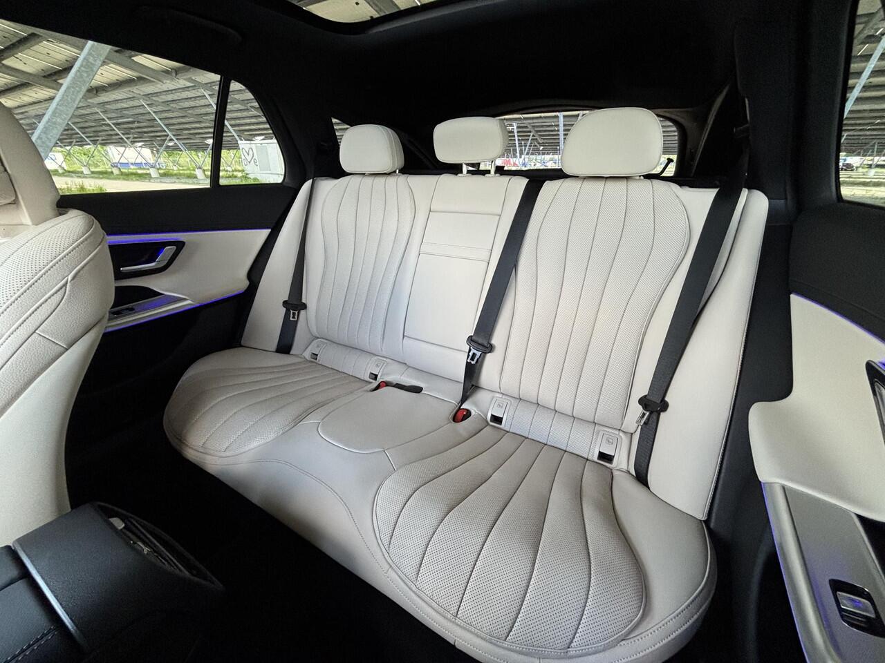 Mercedes-Benz E-estate 300e AMG Line Sport Edition | Night | Superscreen | Panoramadak | Rijassistentiepakket | Burmester | 360 camera | Stoelverwarming/ventilatie |