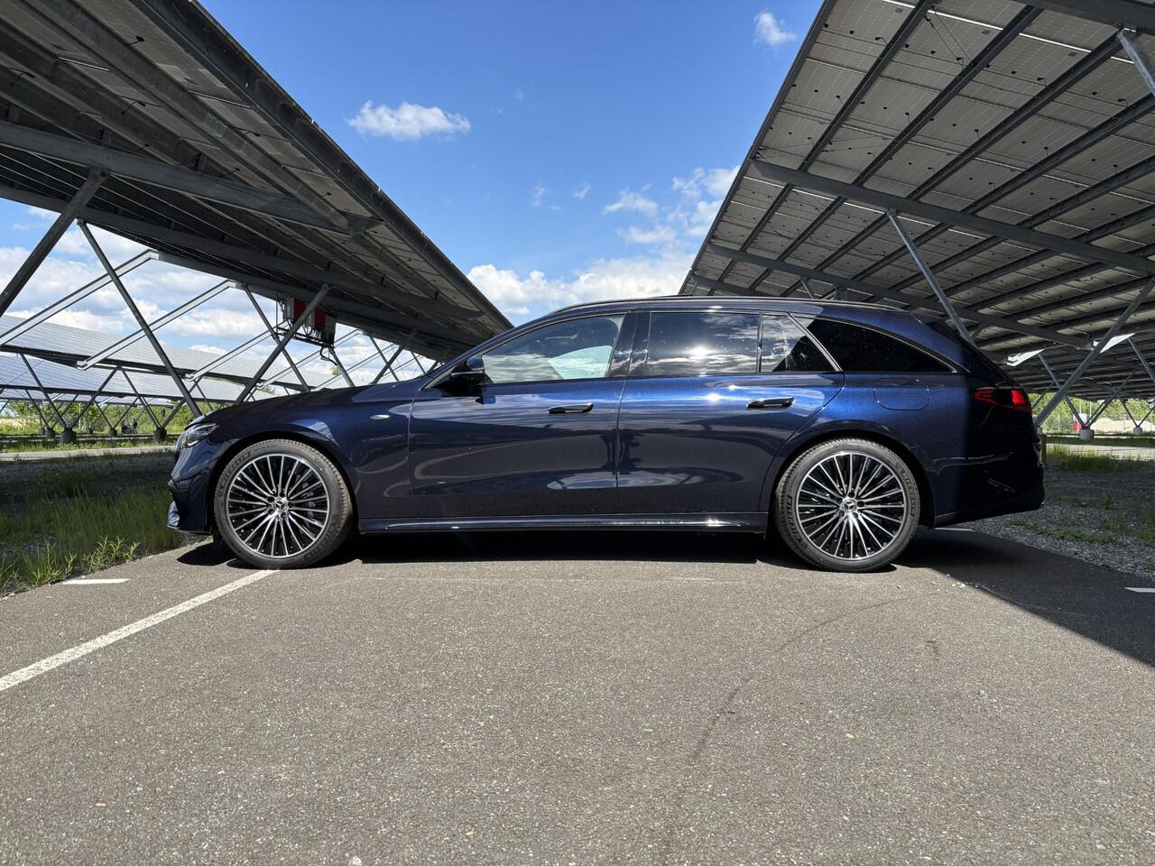 Mercedes-Benz E-estate 300e AMG Line Sport Edition | Night | Superscreen | Panoramadak | Rijassistentiepakket | Burmester | 360 camera | Stoelverwarming/ventilatie |