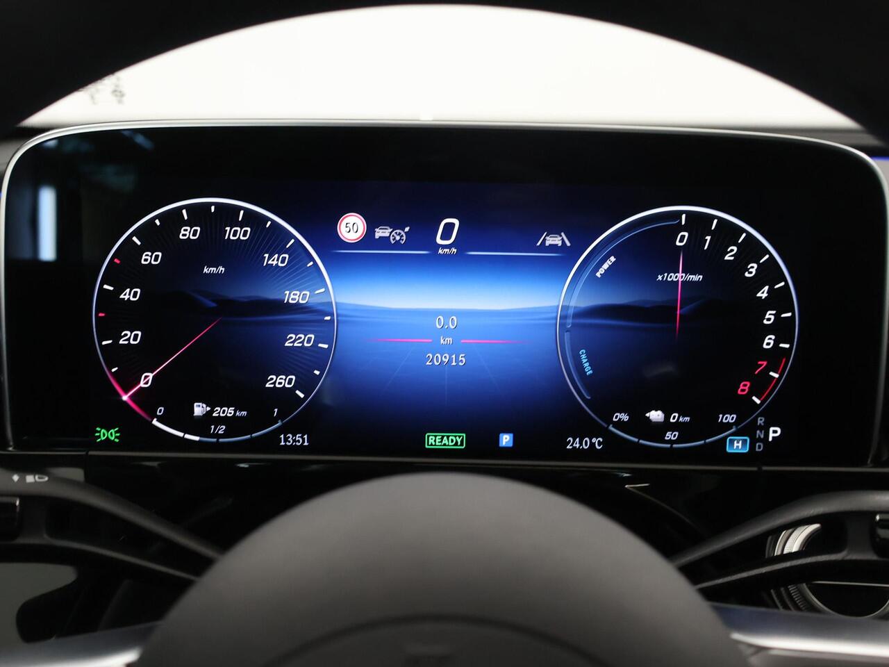 Mercedes-Benz E-estate 300 e Sport Edition | AMG Line | Panorama-schuifdak | Elektrische stoelen incl Memory | MBUX Superscreen | 360-camera |