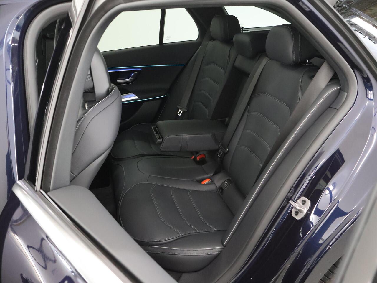 Mercedes-Benz E-estate 300e Sport Edition | Premium Pakket | Distronic | Panoramadak | Stoelventilatie | Digital light | Burmester 4D sound | Apple carplay/Android auto |