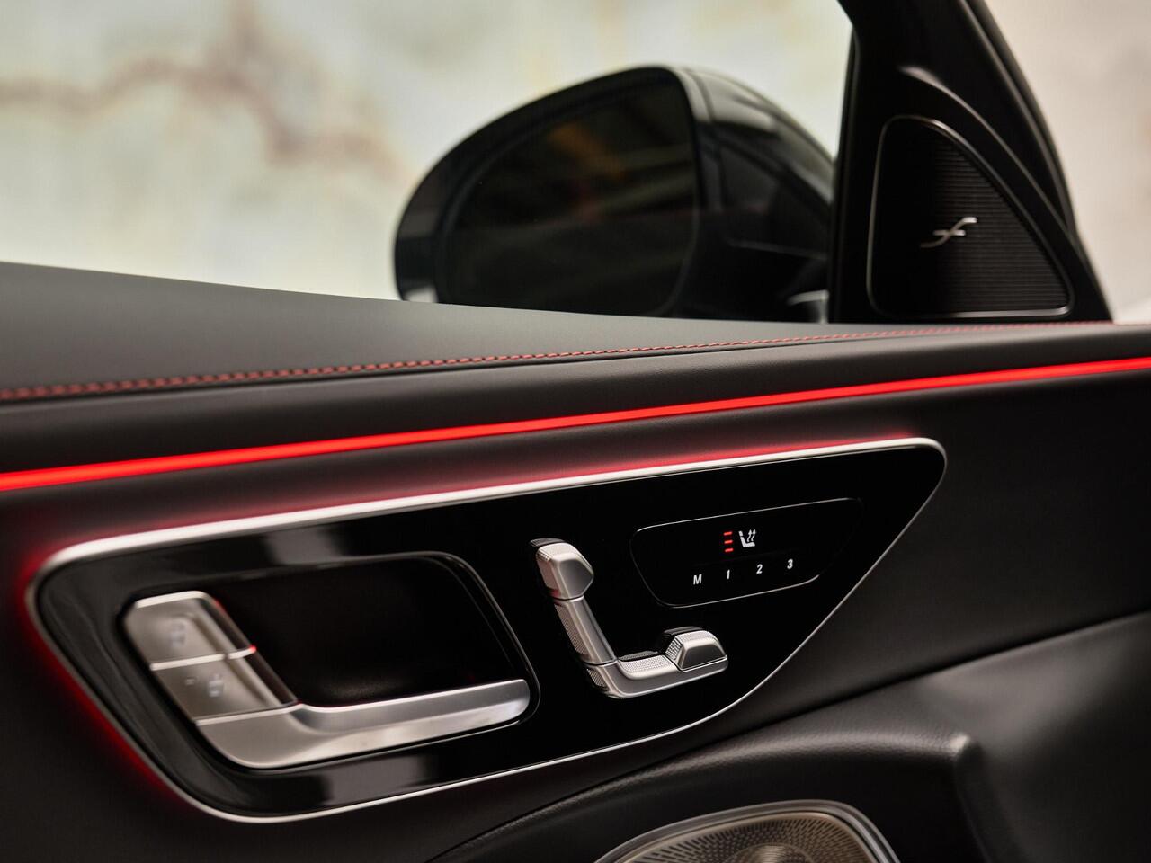 Mercedes-Benz E-estate AMG 53 Hybrid 4Matic+, MANUFAKTUR, pano, tr.haak, Burmester, PARKTRONIC, ACC, memory, 360 camera, keyless, privacy