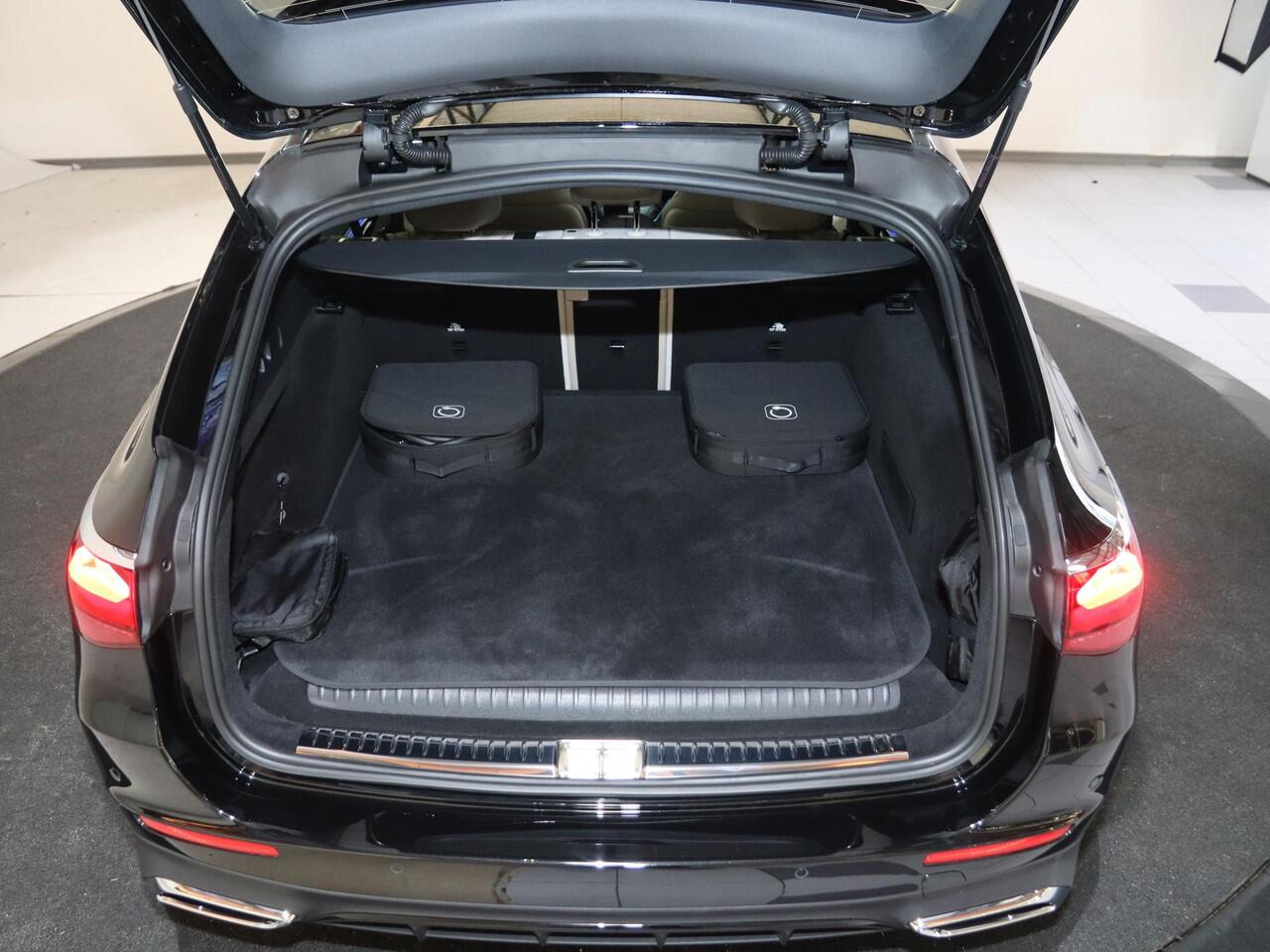 Mercedes-Benz E-estate 300e Sport Edition | Panoramaschuifdak | Premium Plus | Night | Rijassistentiepakket Plus | Stoelventilatie/-verwarming voor