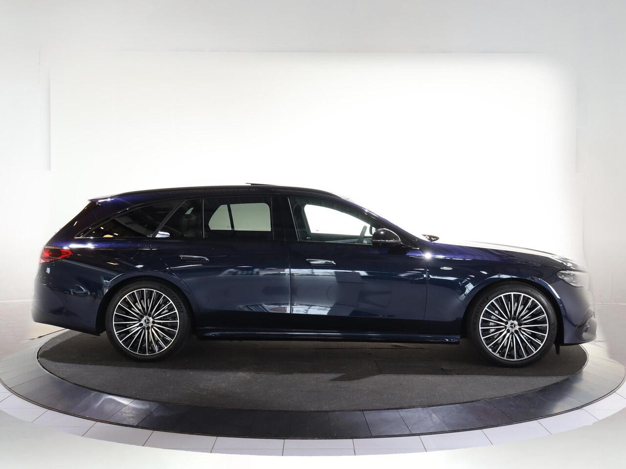 Mercedes-Benz E-estate 300e AMG Line Sport Edition | Night | Superscreen | Panoramadak | Rijassistentiepakket | Burmester | 360 camera | Stoelverwarming/ventilatie |