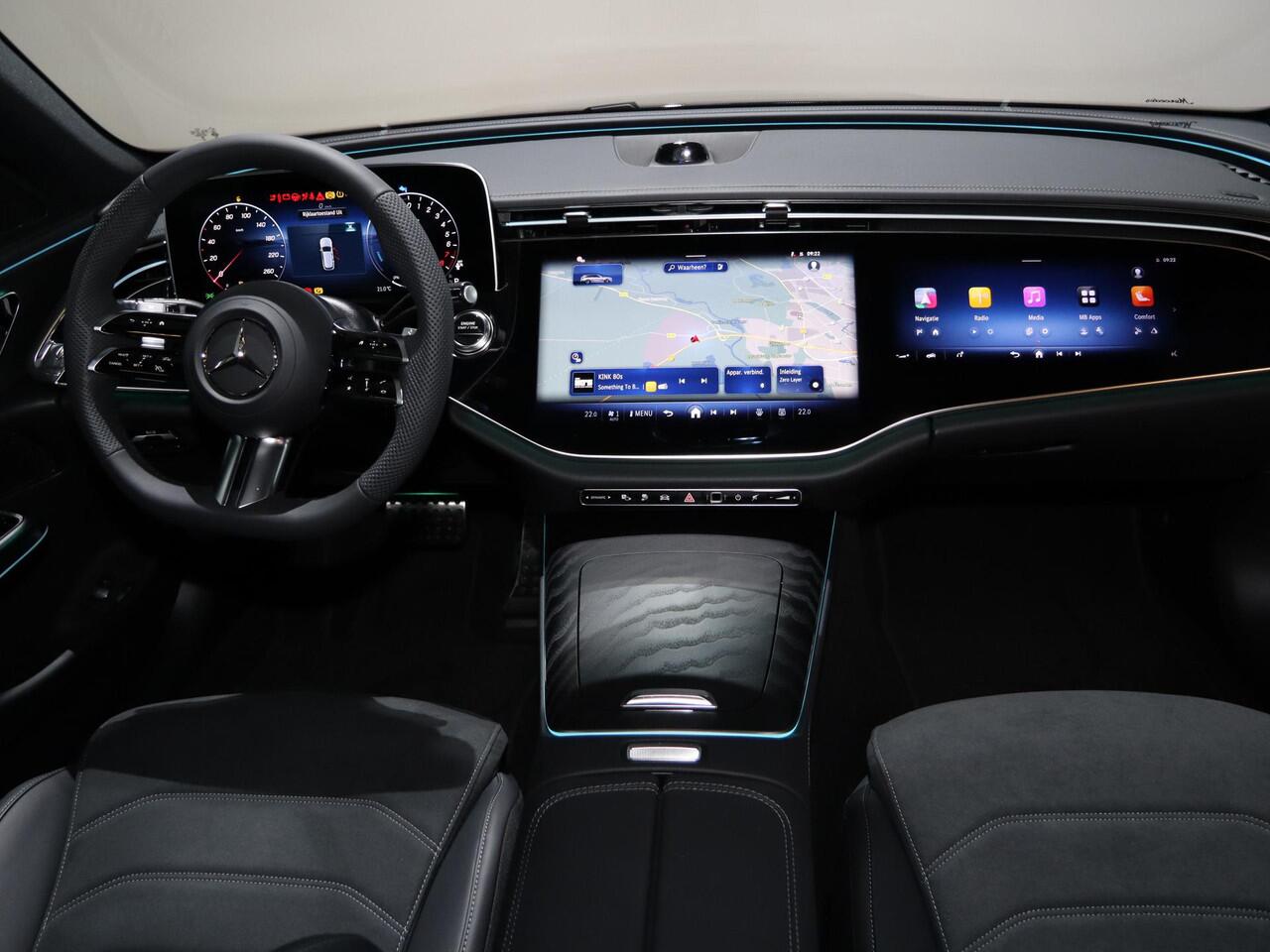 Mercedes-Benz E-estate 300e Sport Edition | Panoramaschuifdak | Trekhaak | 360° camera | DIGITAL Light | Superscreen | 20" AMG velgen | Stoelverwarming voor |