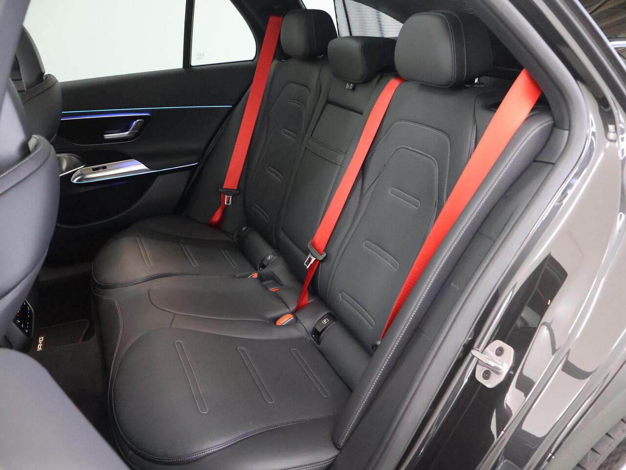 Mercedes-Benz E-estate AMG 53 4MATIC+ | Premium plus | Superscreen | Carbon exterieur | Massage | Carbon interieur | Night pakket 1 en 2 | 21 inch |