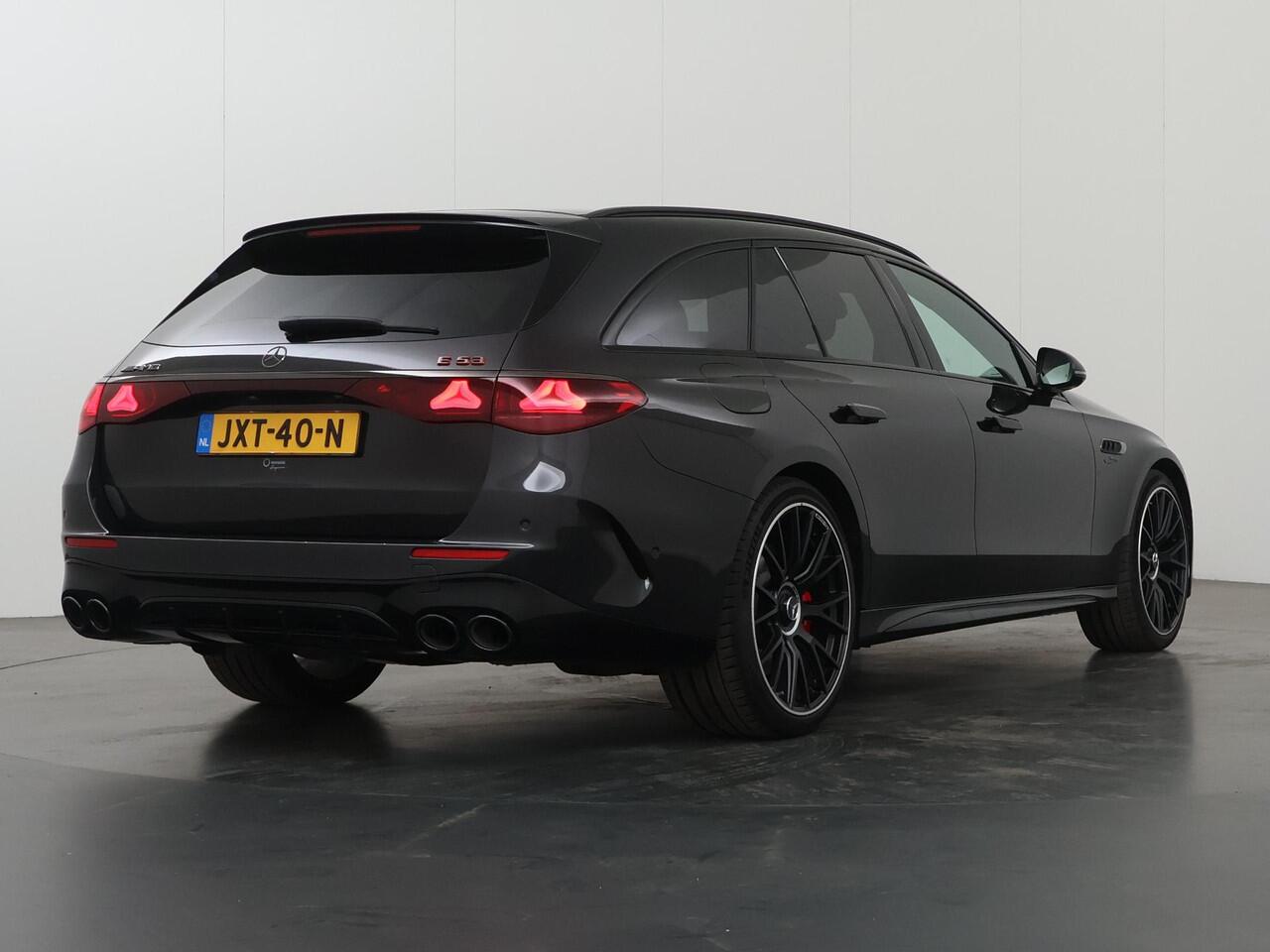 Mercedes-Benz E-estate AMG 53 4MATIC+ | Premium plus | Superscreen | Carbon exterieur | Massage | Carbon interieur | Night pakket 1 en 2 | 21 inch |