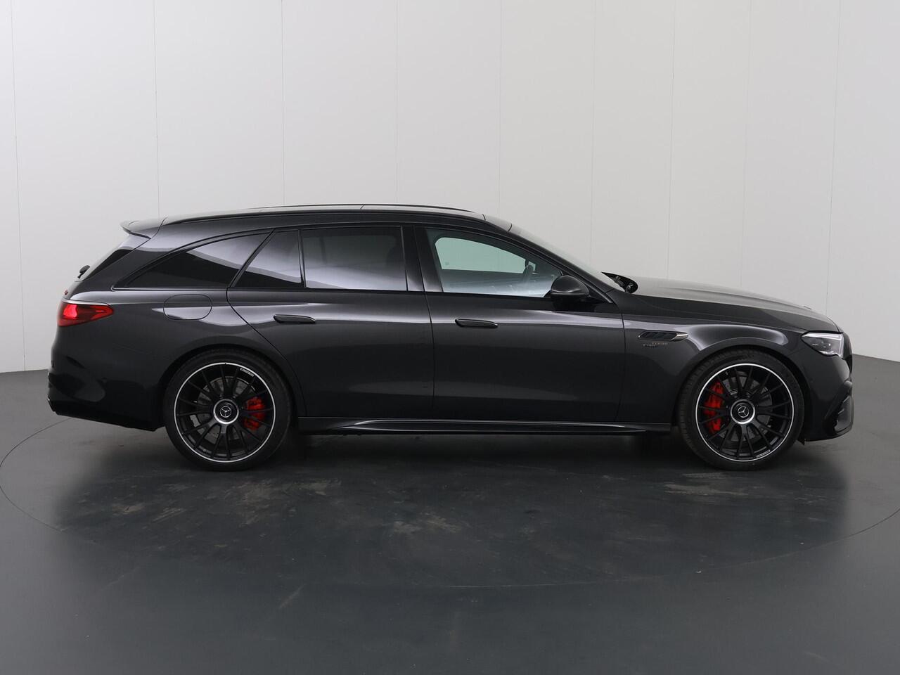 Mercedes-Benz E-estate AMG 53 4MATIC+ | Premium plus | Superscreen | Carbon exterieur | Massage | Carbon interieur | Night pakket 1 en 2 | 21 inch |
