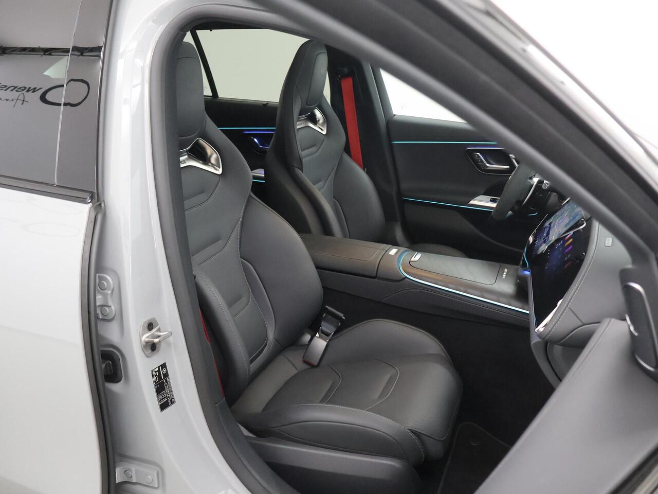 Mercedes-Benz E-estate AMG 53 4MATIC+ | Night | AMG performance stoelen | AMG dynamic plus pakket | Panoramadak | Superscreen | Trekhaak | Premium plus | Burmester |