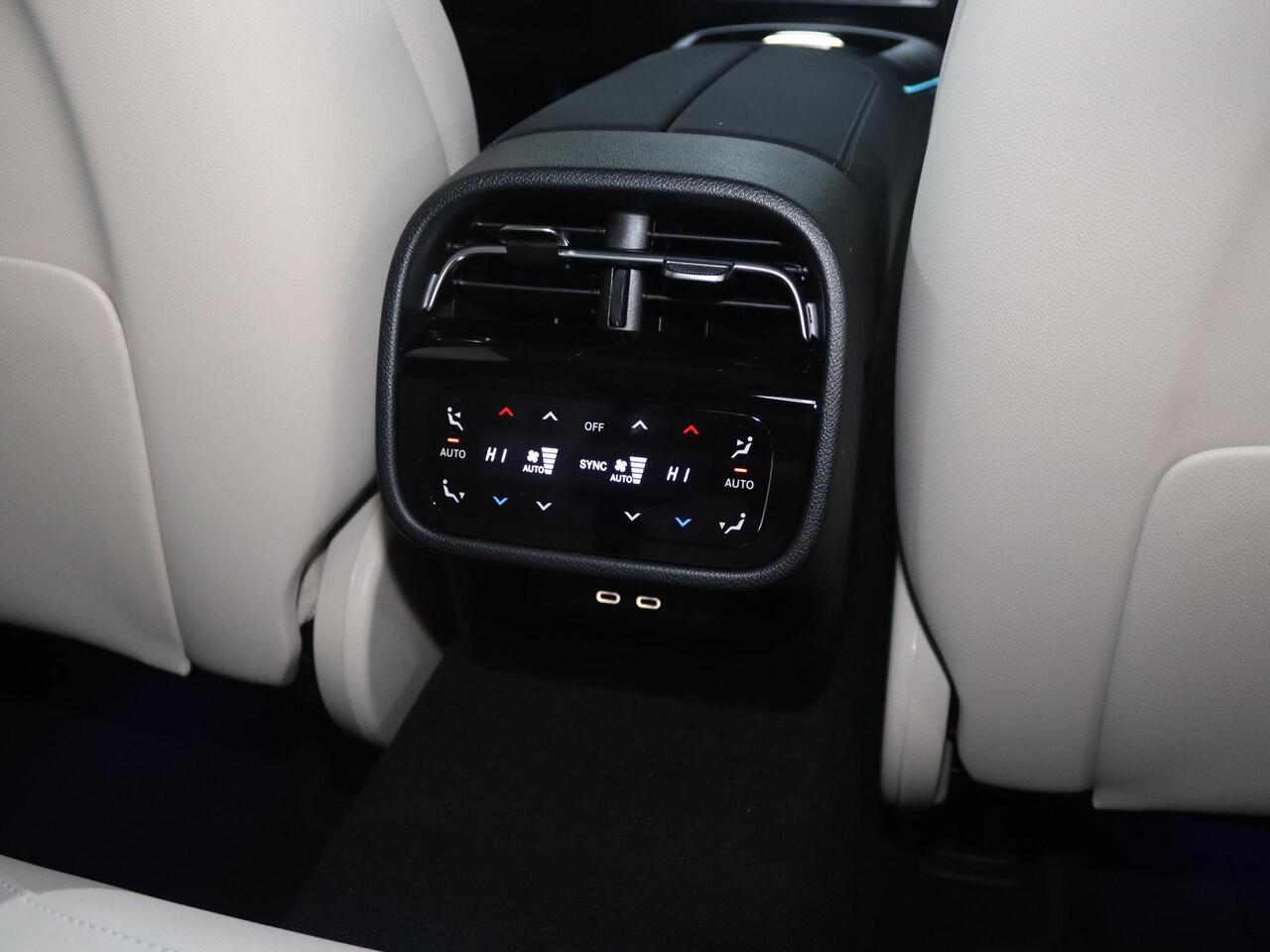 Mercedes-Benz E-estate 300e Sport Edition | Panoramaschuifdak | Premium Plus | Night | Rijassistentiepakket Plus | Stoelventilatie/-verwarming voor