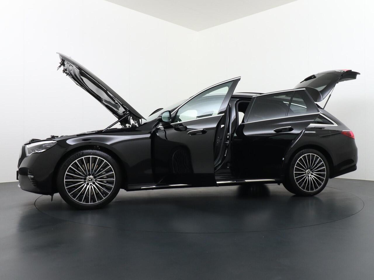 Mercedes-Benz E-estate 300 e Exclusive Line | Superscreen | Multicontourstoelen Voorin | Luchtvering | Panorama - Schuifdak | Trekhaak Wegklapbaar | Head-Up Display | Burmester 4D Surround Sound