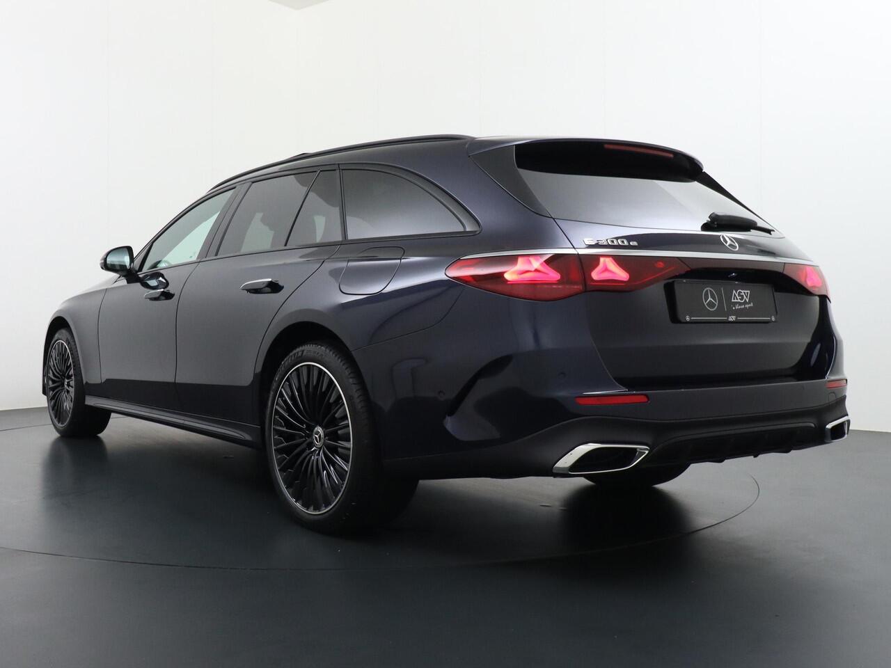 Mercedes-Benz E-estate 300 e Sport Edition | Superscreen | Luchtvering | Trekhaak Wegklapbaar | Panorama - Schuifdak | Stoelventilatie | Burmester 4D Surround Sound | Distronic Cruise Control | Nightpakket