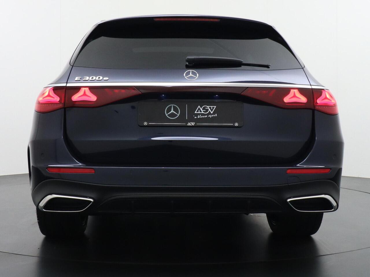 Mercedes-Benz E-estate 300 e Sport Edition | Superscreen | Luchtvering | Trekhaak Wegklapbaar | Panorama - Schuifdak | Stoelventilatie | Burmester 4D Surround Sound | Distronic Cruise Control | Nightpakket