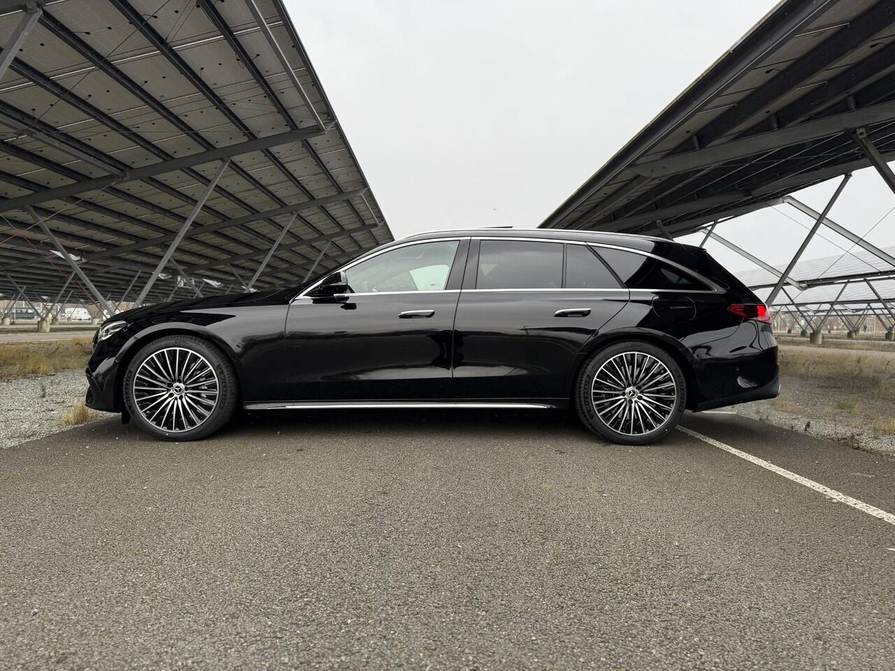 Mercedes-Benz E-estate 300e Sport Edition | Panoramaschuifdak | Trekhaak | Premium Pakket | 360°-camera | MBUX Superscreen | Burmester |