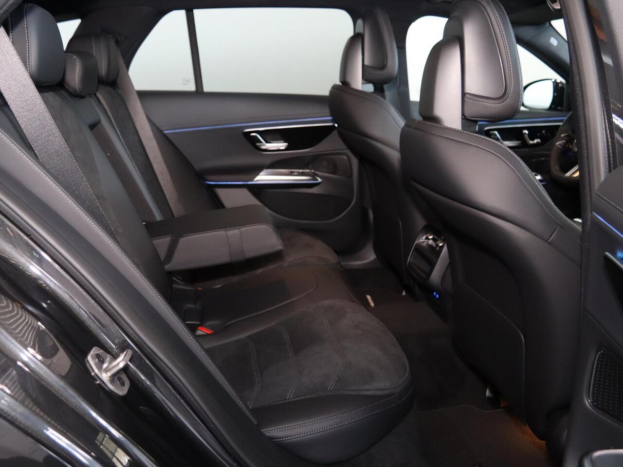Mercedes-Benz E-estate 300e Business Solution AMG | Panoramaschuifdak | Trekhaak | Comfortpakket Plus | AMG-Line | WinterPakket |