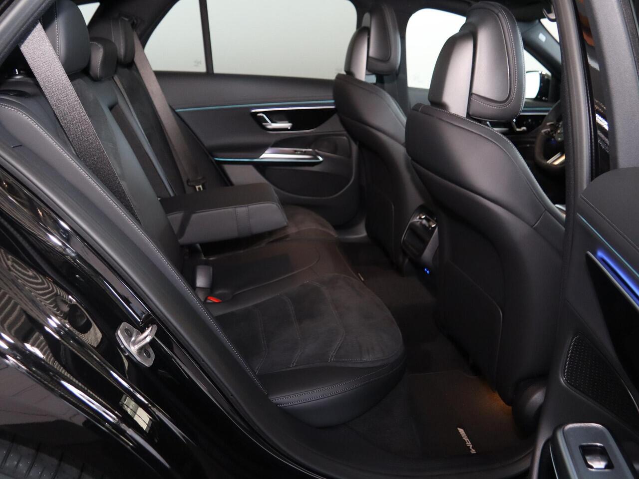 Mercedes-Benz E-estate 300e Business Solution AMG | Panoramaschuifdak | Comfortpakket | Winterpakket | Nightpakket | 360°-camera |