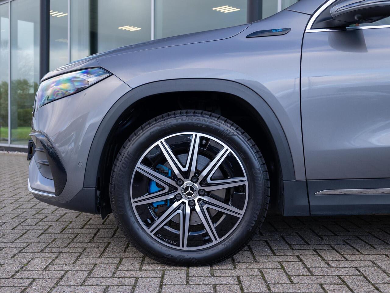 Mercedes-Benz EQA 250 Business Solution AMG 67 kWh Panorama dak | Trekhaak