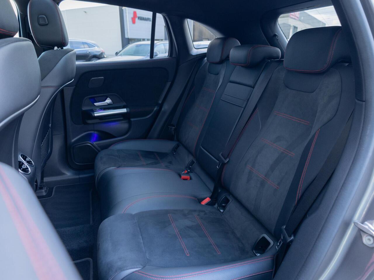 Mercedes-Benz EQA 250 Business Solution AMG 67 kWh Panorama dak | Trekhaak