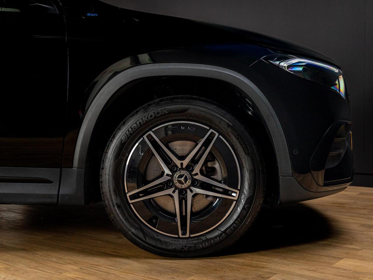 Mercedes-Benz EQA 300 4MATIC Business Solution AMG 67 kWh Panorama dak | Trekhaak