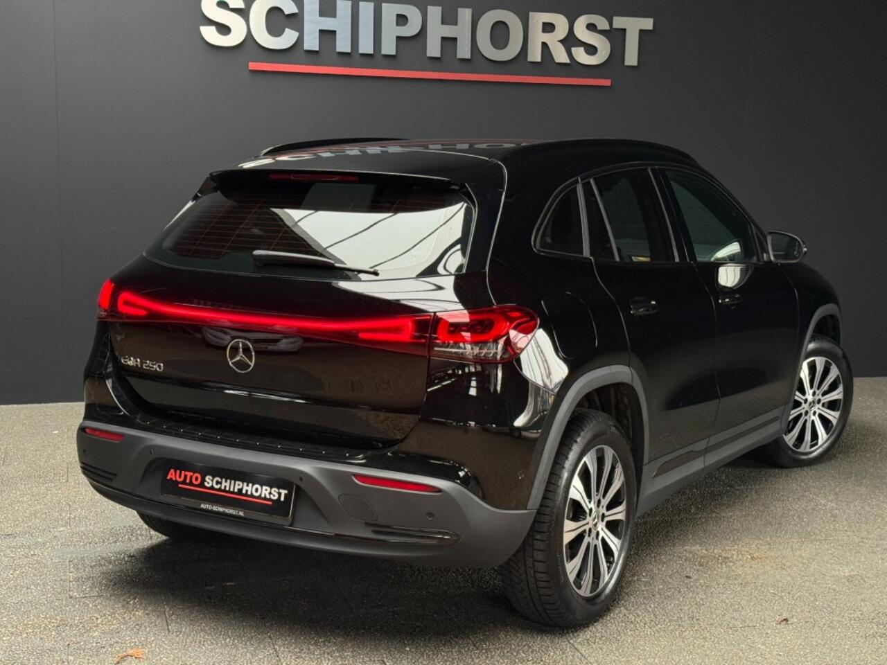 Mercedes-Benz EQA 250 e Luxury 38000km