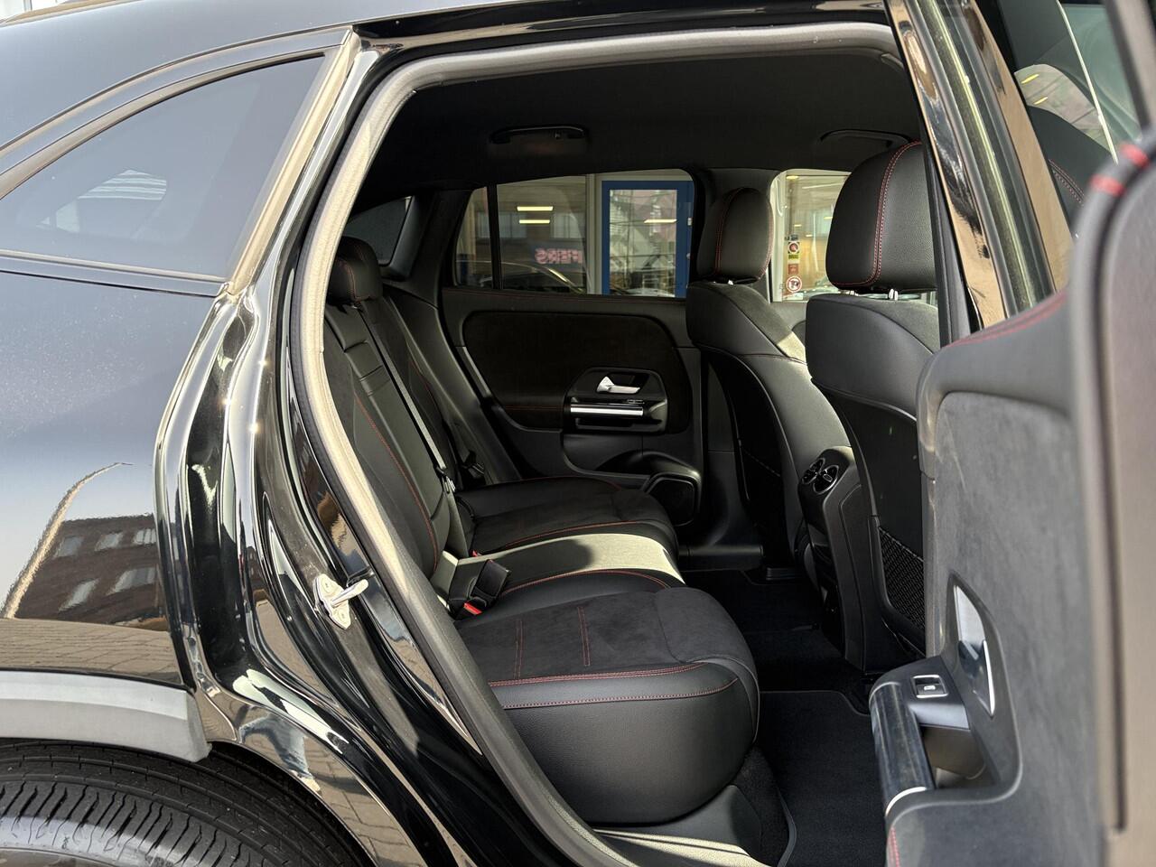 Mercedes-Benz EQA 250 Business Solution AMG 67 kWh | 42500 km | Stoelverwarming | Dodehoeksensoren | Camera |