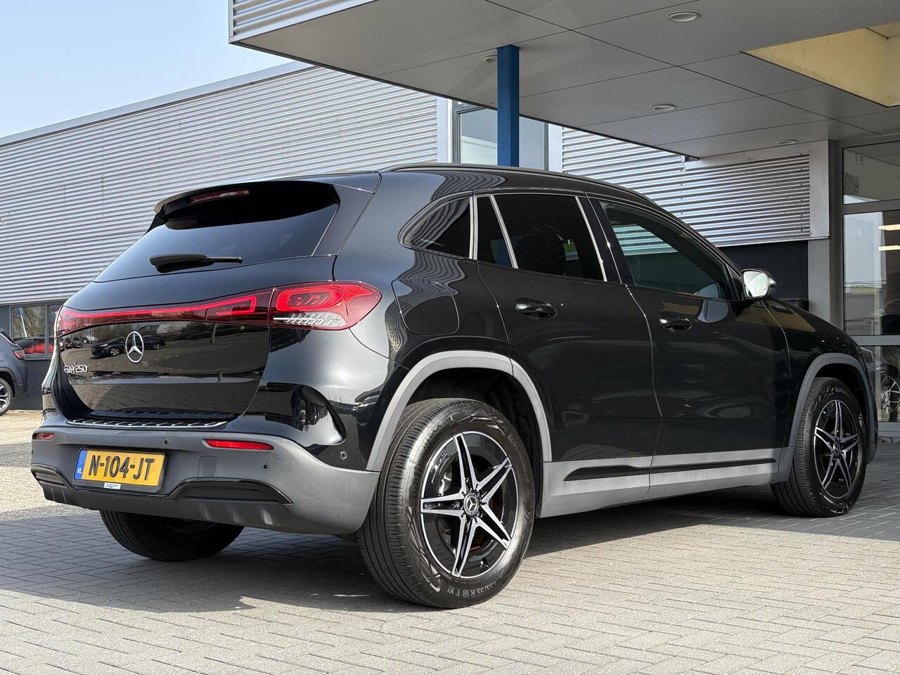 Mercedes-Benz EQA 250 Business Solution AMG 67 kWh | 42500 km | Stoelverwarming | Dodehoeksensoren | Camera |