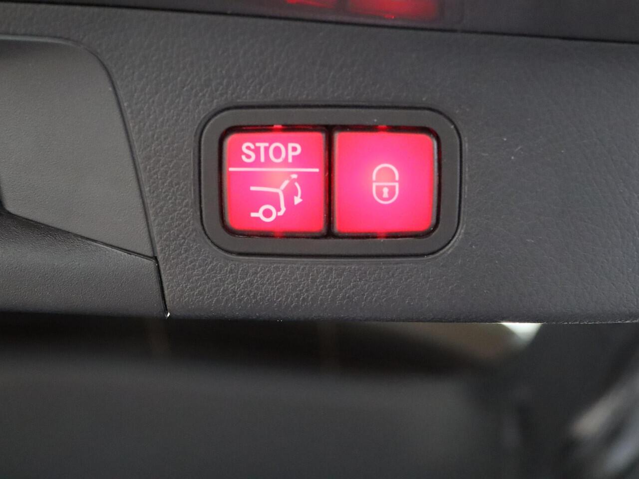 Mercedes-Benz EQA 250 67 kWh | Panoramadak | Stoelverwarming | Getint glas |