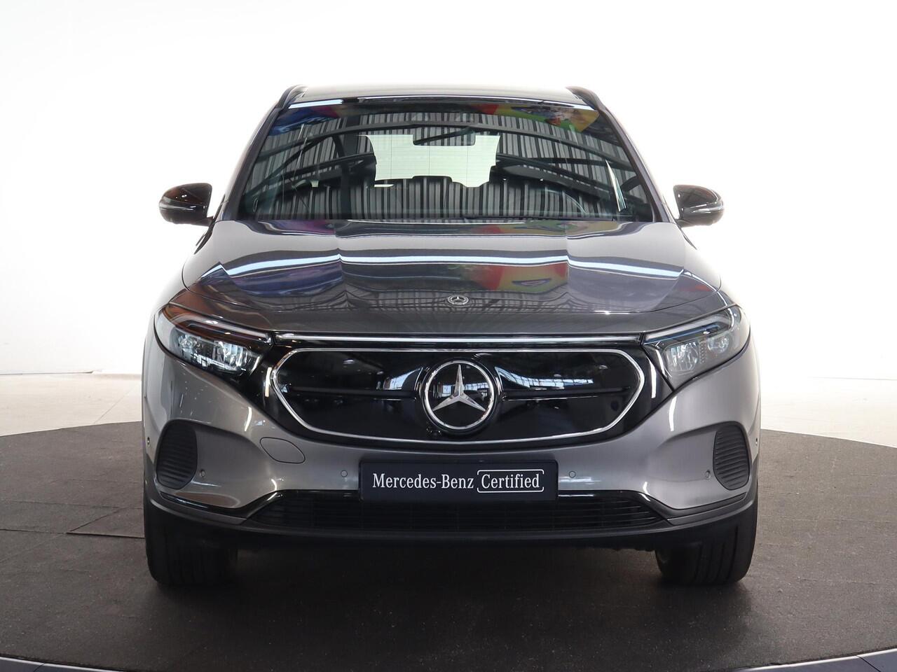 Mercedes-Benz EQA 250 67 kWh | Panoramadak | Stoelverwarming | Getint glas |