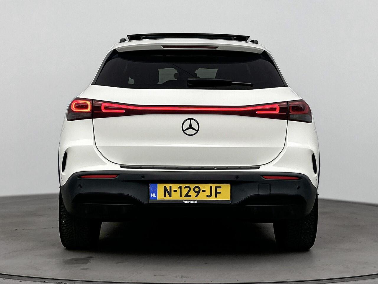 Mercedes-Benz EQA 250 Business Solution AMG 67 kWh 190PK | SOH 97,32% | Schuif-/Kanteldak | 20'' Inch Velgen | Stoelverwarming | Half-Lederen Bekleding | Navigatie | Achteruitrijcamera | Dodehoekdetectie