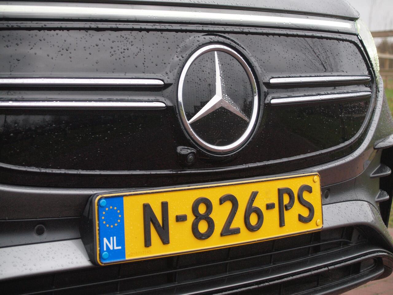 Mercedes-Benz EQA 250 Business Solution AMG 67 kWh | SOH 97% | Panoramadak | Head-Up Display | 360 Camera | Sfeerverlichting | NL-Auto |