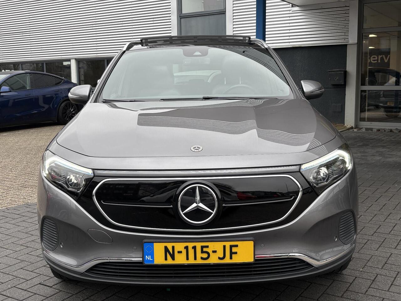 Mercedes-Benz EQA 250 Business Solution Luxury 67 kWh | 95% SOH | Wegklapbare Trekhaak | Panoramadak | Stoelverwarming | Elek. Kofferklep |